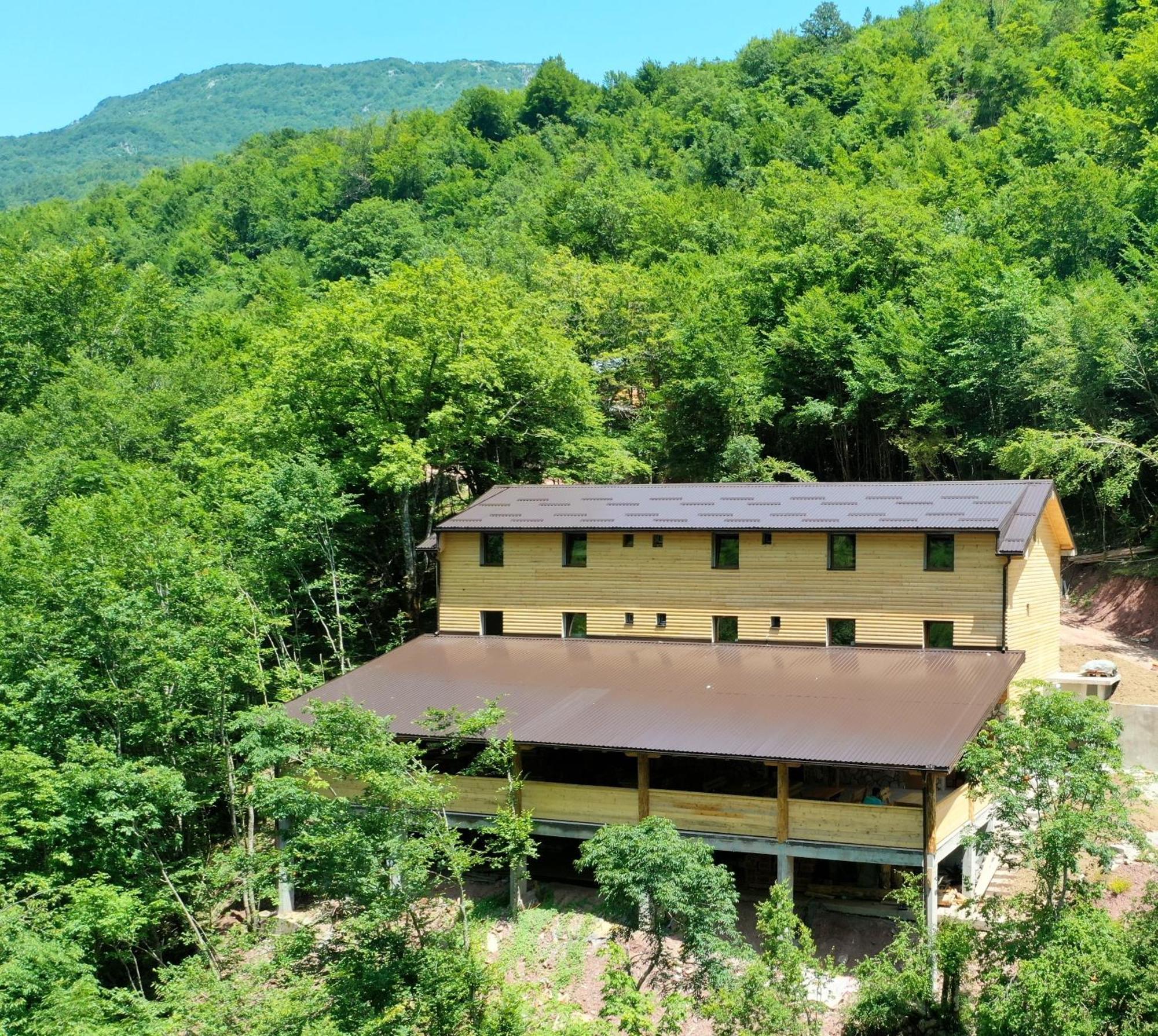 Hotel Vucja Gora à Foca Extérieur photo